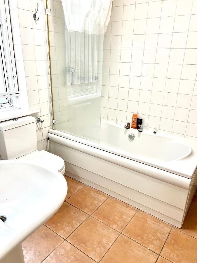 Aldgate Holiday Rooms London Exterior foto